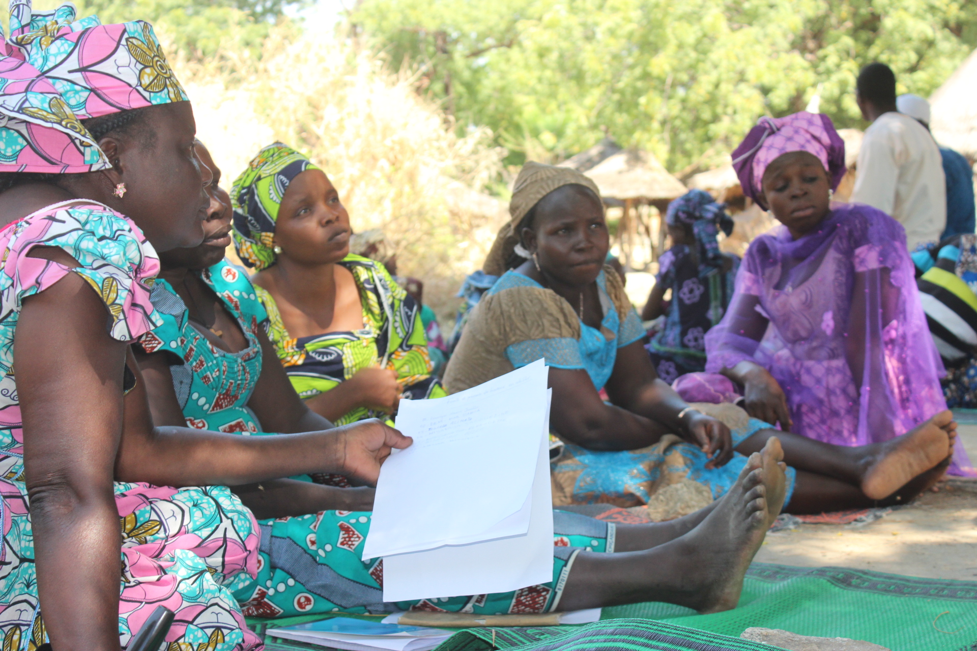 Les femmes Meri à l'atelier de douvangar