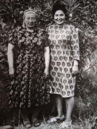 Grandmother and mother of Guljamal Nurmuhamedova