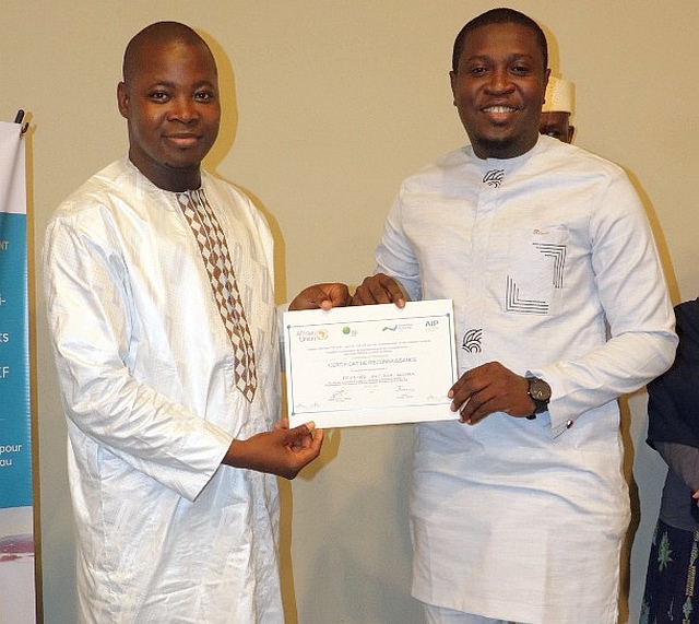 Remise certificat Kila Doumbia